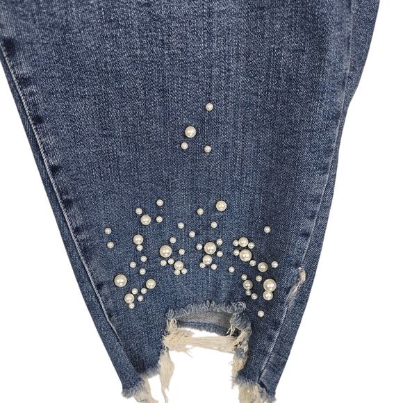 Lane Bryant Whiskering Distroyed Hem Faux Pearl Accents Women's Jeans 22 NWT - Picture 2 of 4